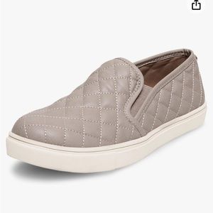 Steve Madden Women's Ecentrcq Sneaker, taupe, size 9M. Very good condition.